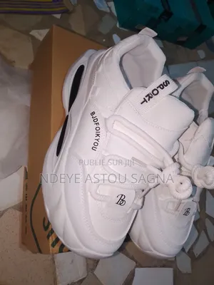 Chaussures Très Classe