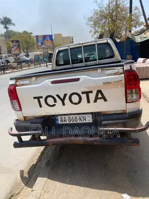 Toyota Hilux 2022 Blanc
