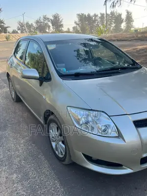 Toyota Auris 2010 Gris