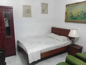 Meublé 1chbre Chambre et salon dans Mermoz Sacré-Cœur à Louer