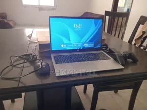 Nouveau Ordinateur portable HP 255 G1 8GB AMD HDD+SSD 512GB