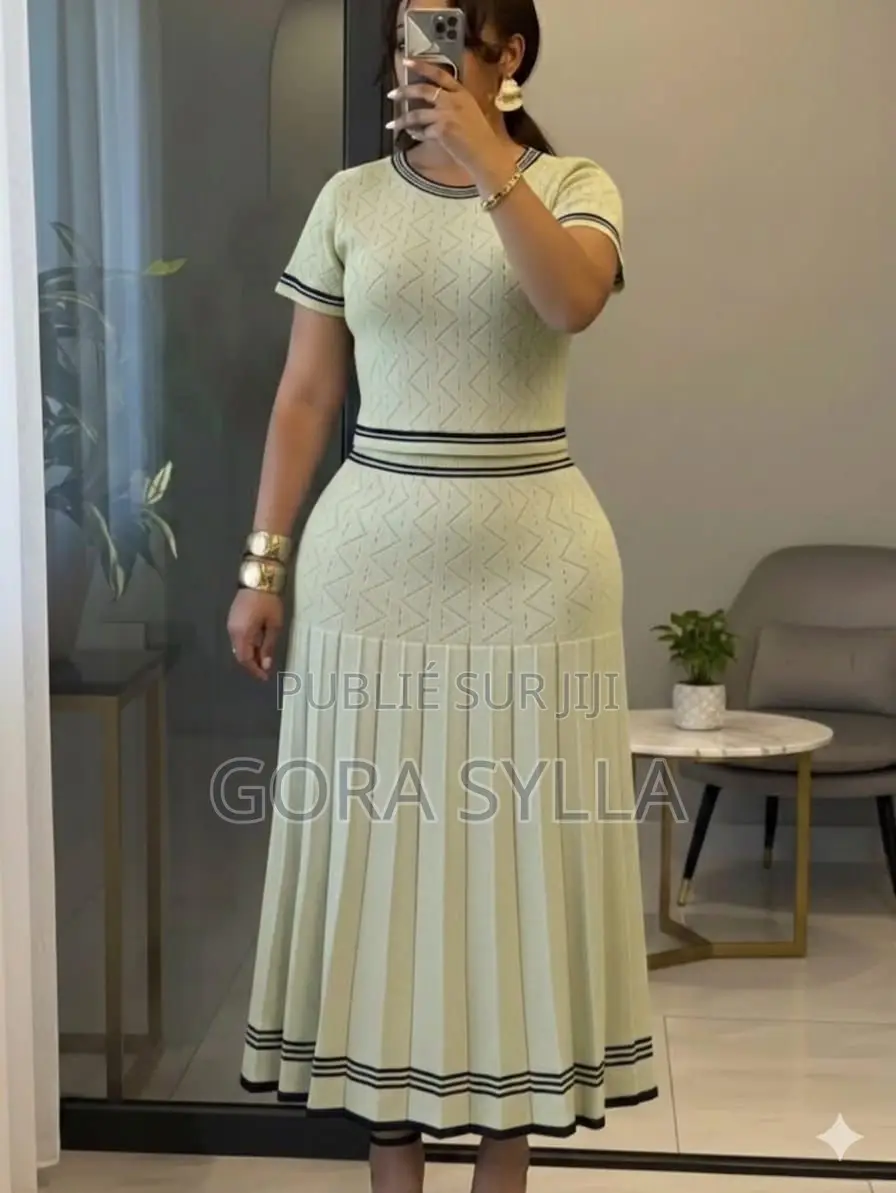 Vêtements De Femmes De Très Bonne Qualité