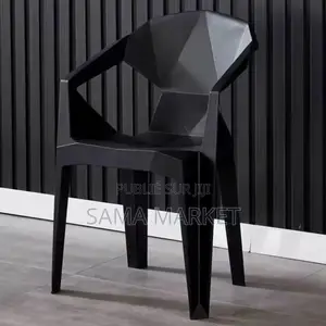 Chaise en Plastique
