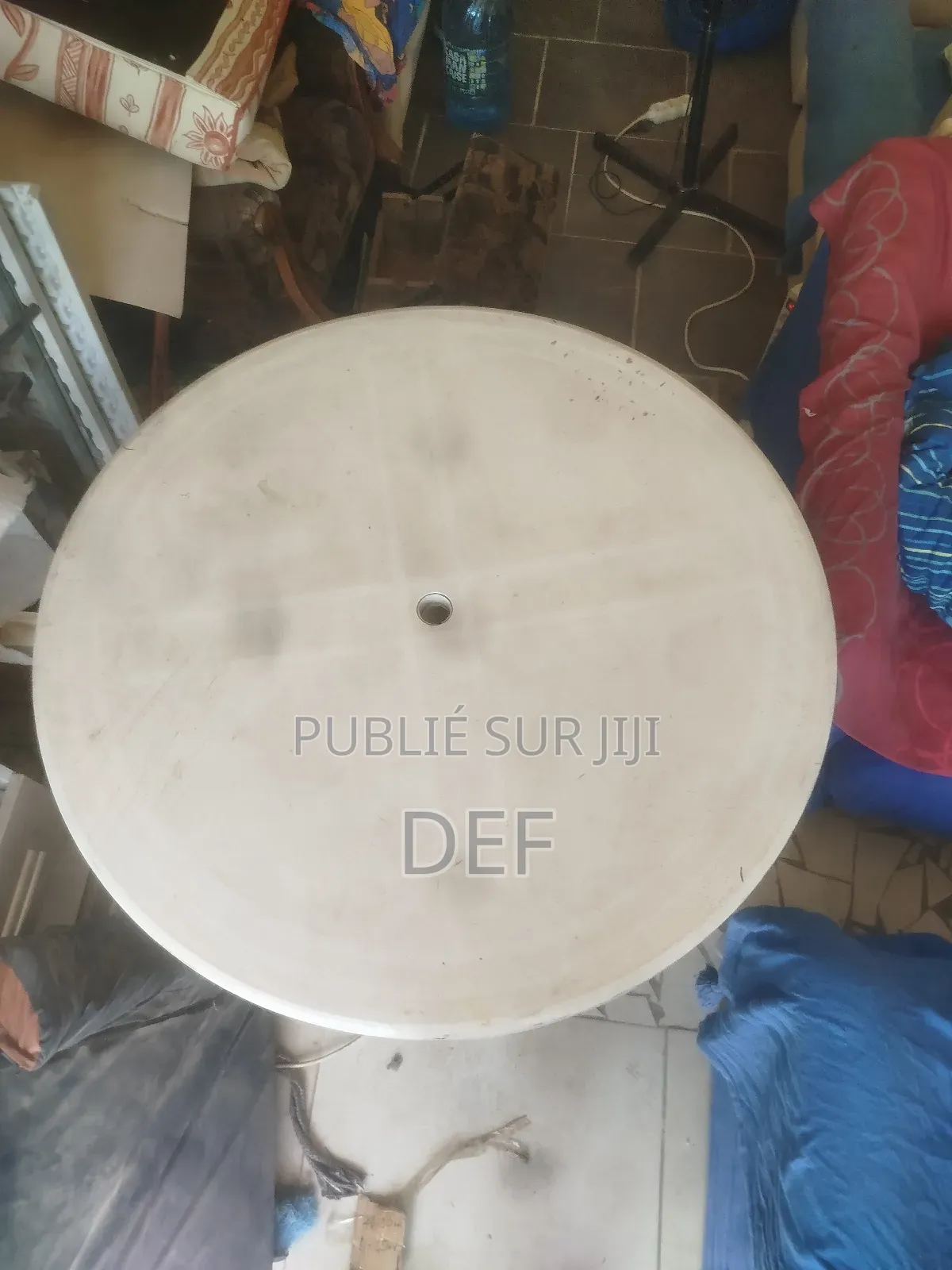 Table Ronde en Plastique