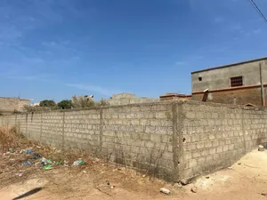 20chbre Villa dans P, Thiès Nord à Vendre