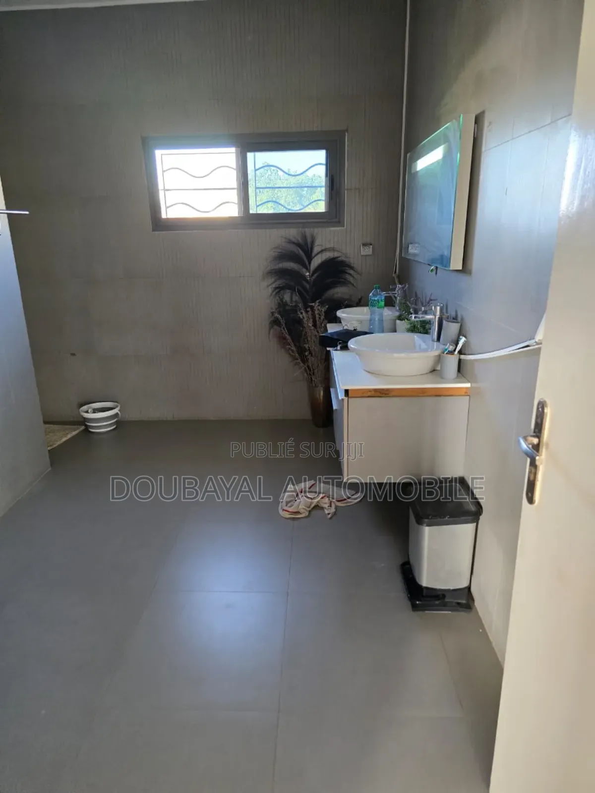 Meublé 4chbre Villa dans Mbour, Thiès Nord à Vendre