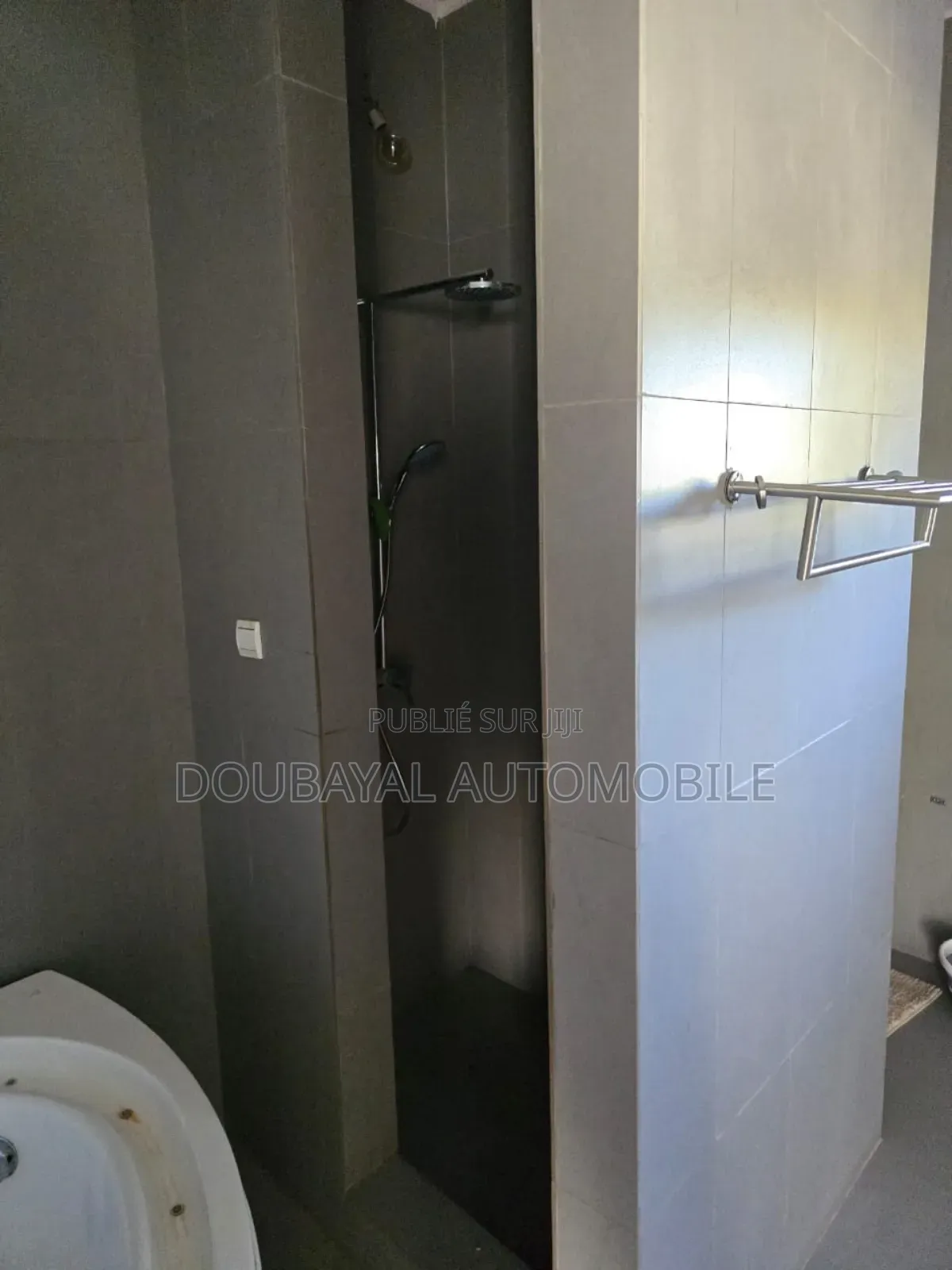 Meublé 4chbre Villa dans Mbour, Thiès Nord à Vendre