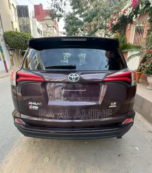 Toyota RAV4 LE 4dr SUV AWD (2.5L 4cyl 6A) 2018 Rouge