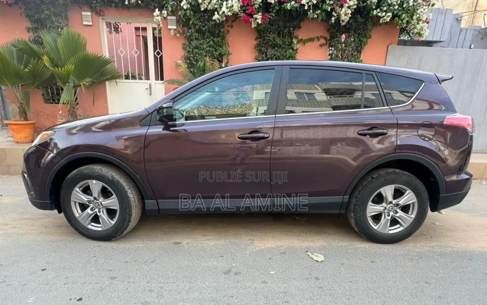 Toyota RAV4 LE 4dr SUV AWD (2.5L 4cyl 6A) 2018 Rouge