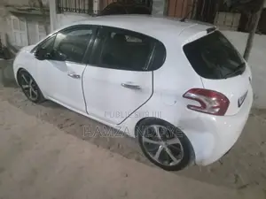 Peugeot 207 2014 Blanc