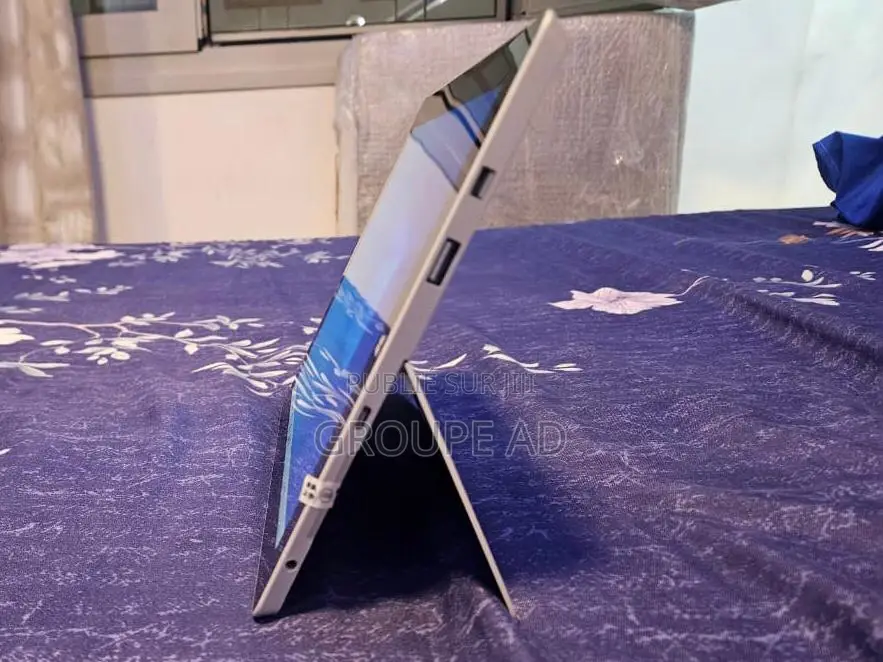 Ordinateur portable Microsoft Surface 3 4GB Intel Atom SSD 128GB