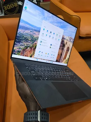 Nouveau Ordinateur portable Dell Autre 32GB Intel Core i7 SSD 512GB