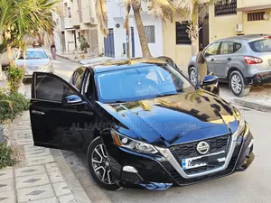 Nissan Altima 2020 Noir