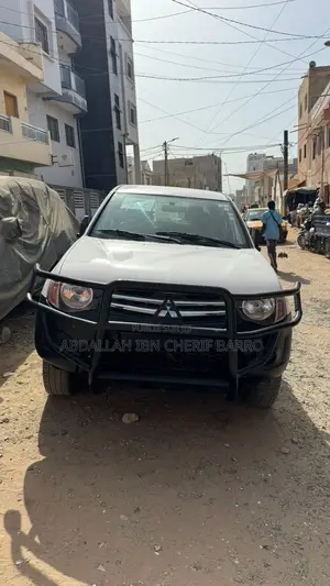 Mitsubishi L200 Double Cab 2.5 180hp 4WD 2014 Blanc