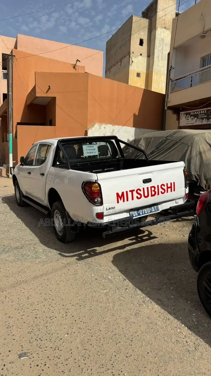 Mitsubishi L200 Double Cab 2.5 180hp 4WD 2014 Blanc