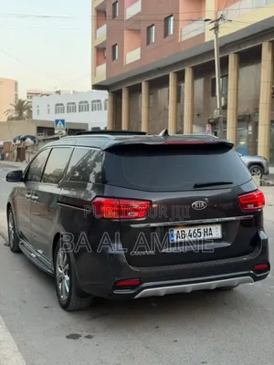 Kia Carnival 2022 Noir