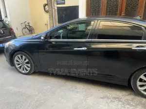 Hyundai Sonata Limited 2.0T Sedan (2.0L 4cyl 6A) 2013 Noir