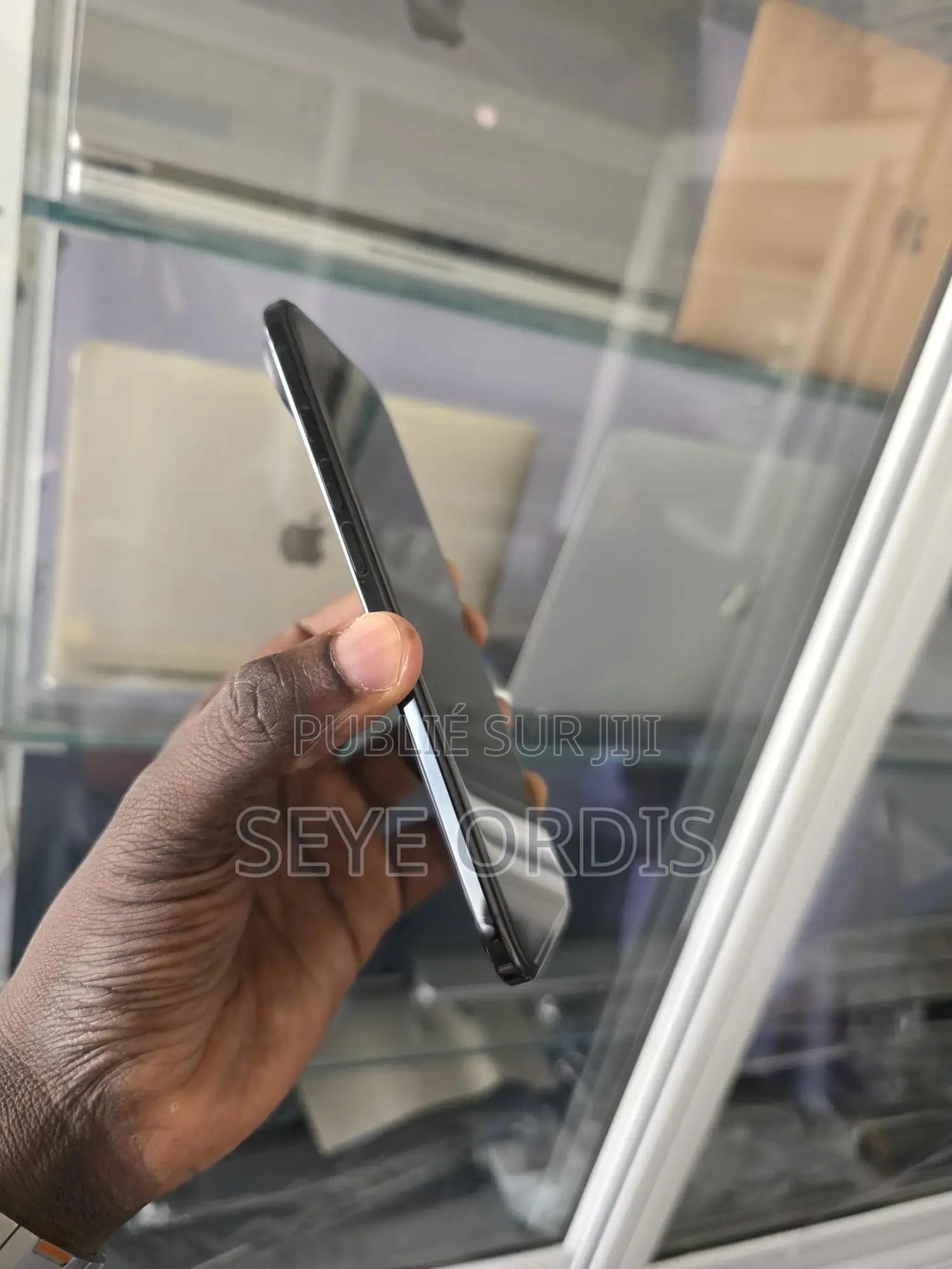 Nouveau Apple iPhone 17 256 GB Noir