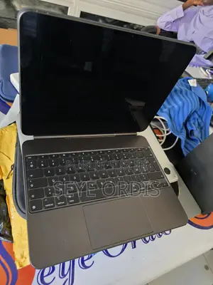Nouveau Apple iPad Pro 512 GB Noir