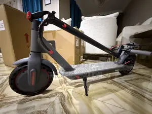 Nouveau Autre 2025 Rouge