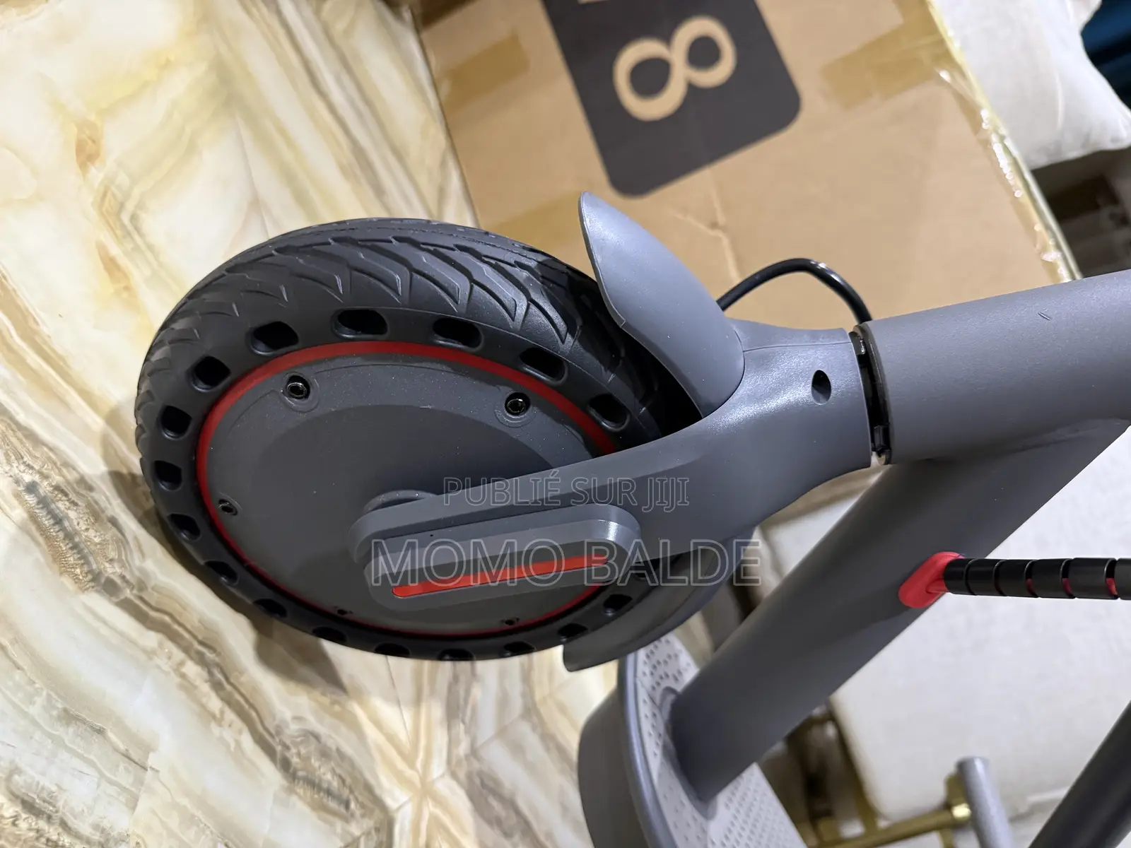 Nouveau Autre 2025 Rouge