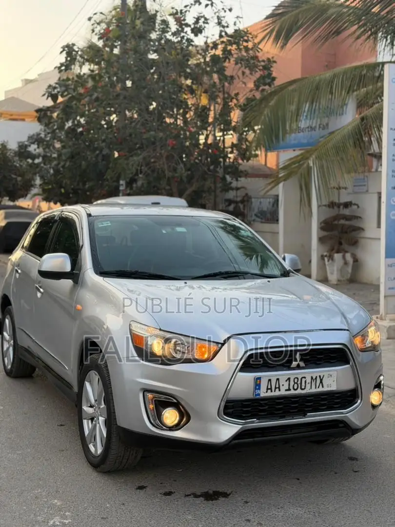 Mitsubishi Outlander 2016 Gris