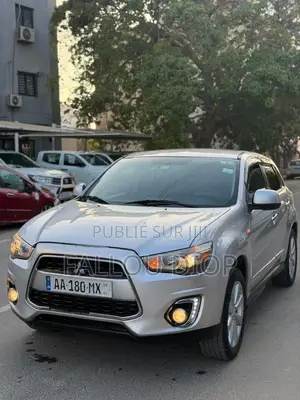 Mitsubishi Outlander 2016 Gris