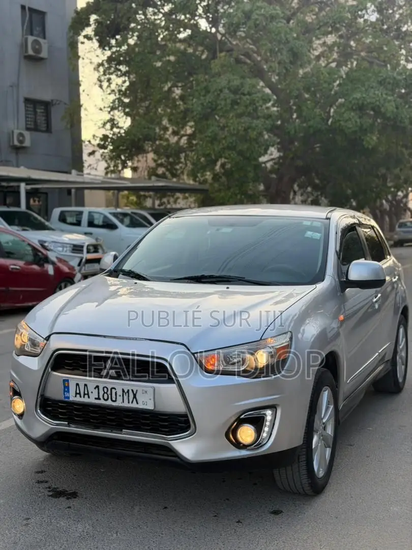 Mitsubishi Outlander 2016 Gris