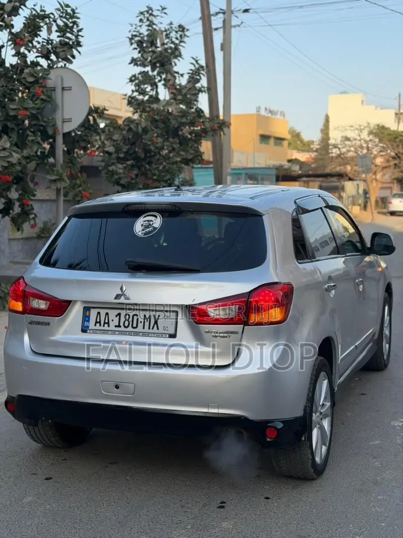 Mitsubishi Outlander 2016 Gris