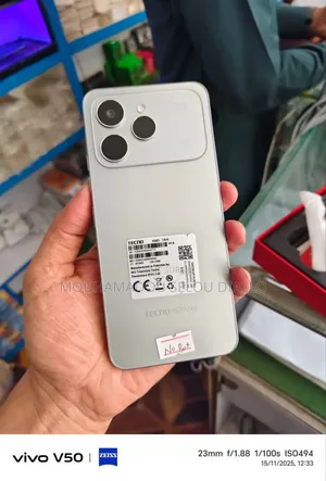 Nouveau Tecno Spark 40 128 GB Blanc