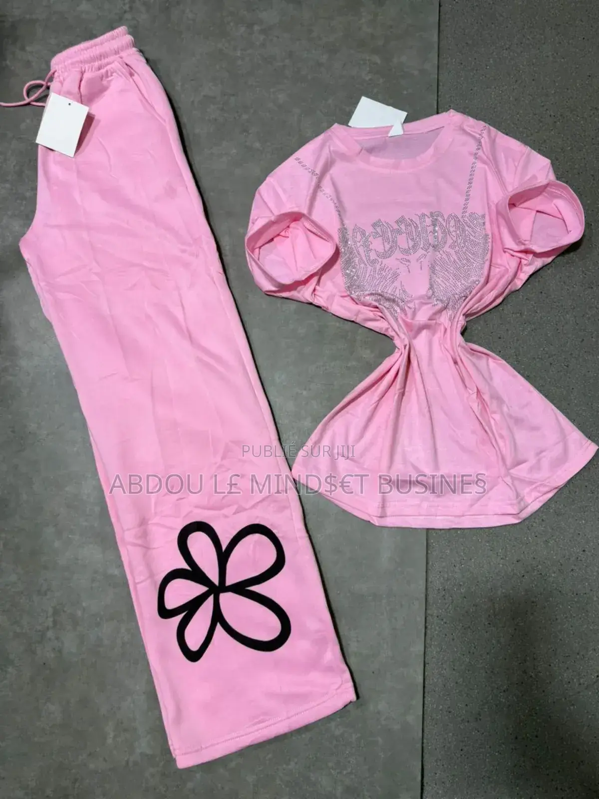 Ensemble Jogging Pour Femme Disponible