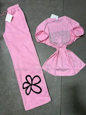 Ensemble Jogging Pour Femme Disponible