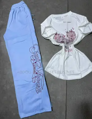 Ensemble Jogging Pour Femme Disponible