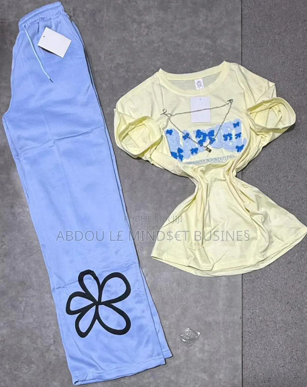 Ensemble Jogging Pour Femme Disponible
