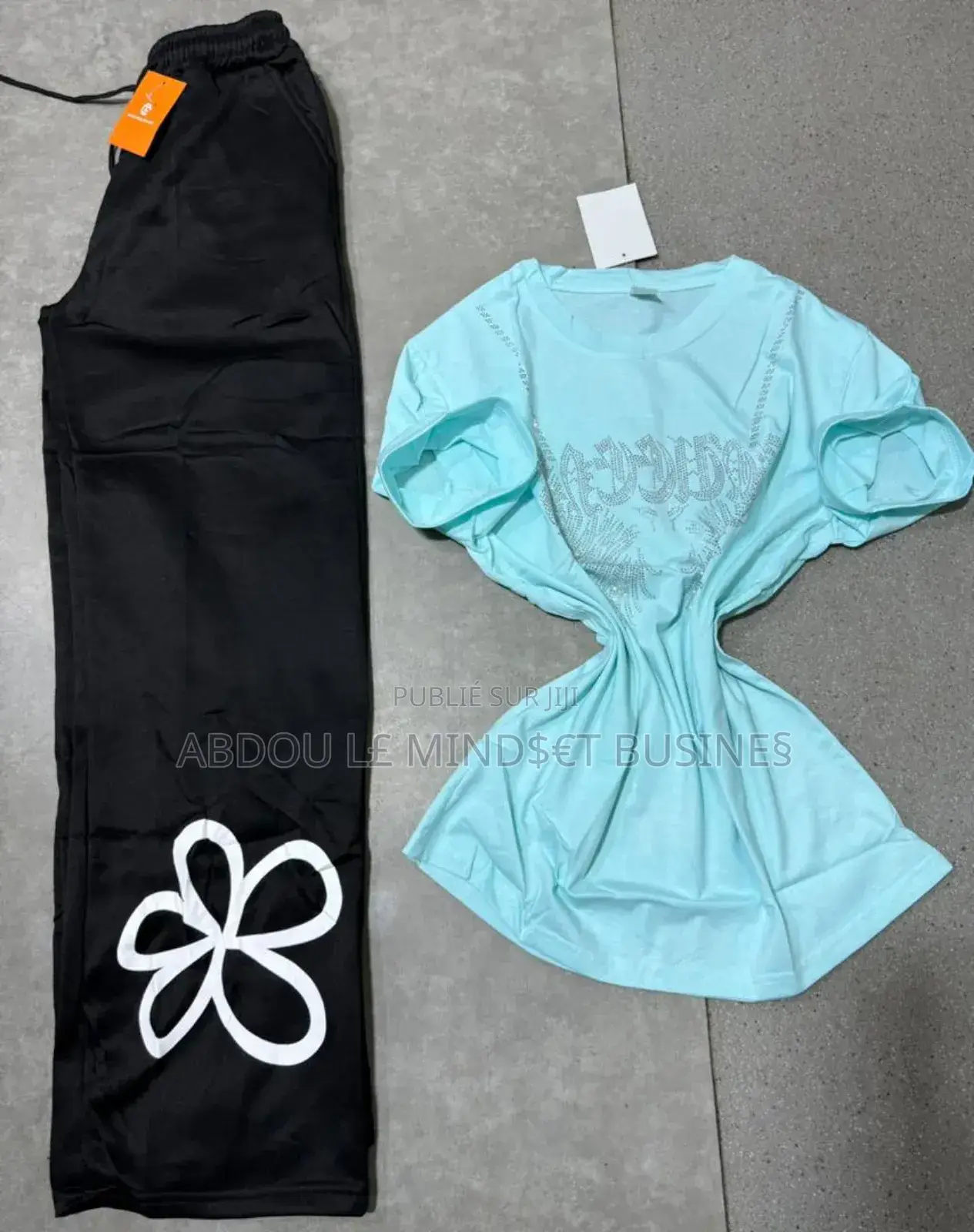 Ensemble Jogging Pour Femme Disponible
