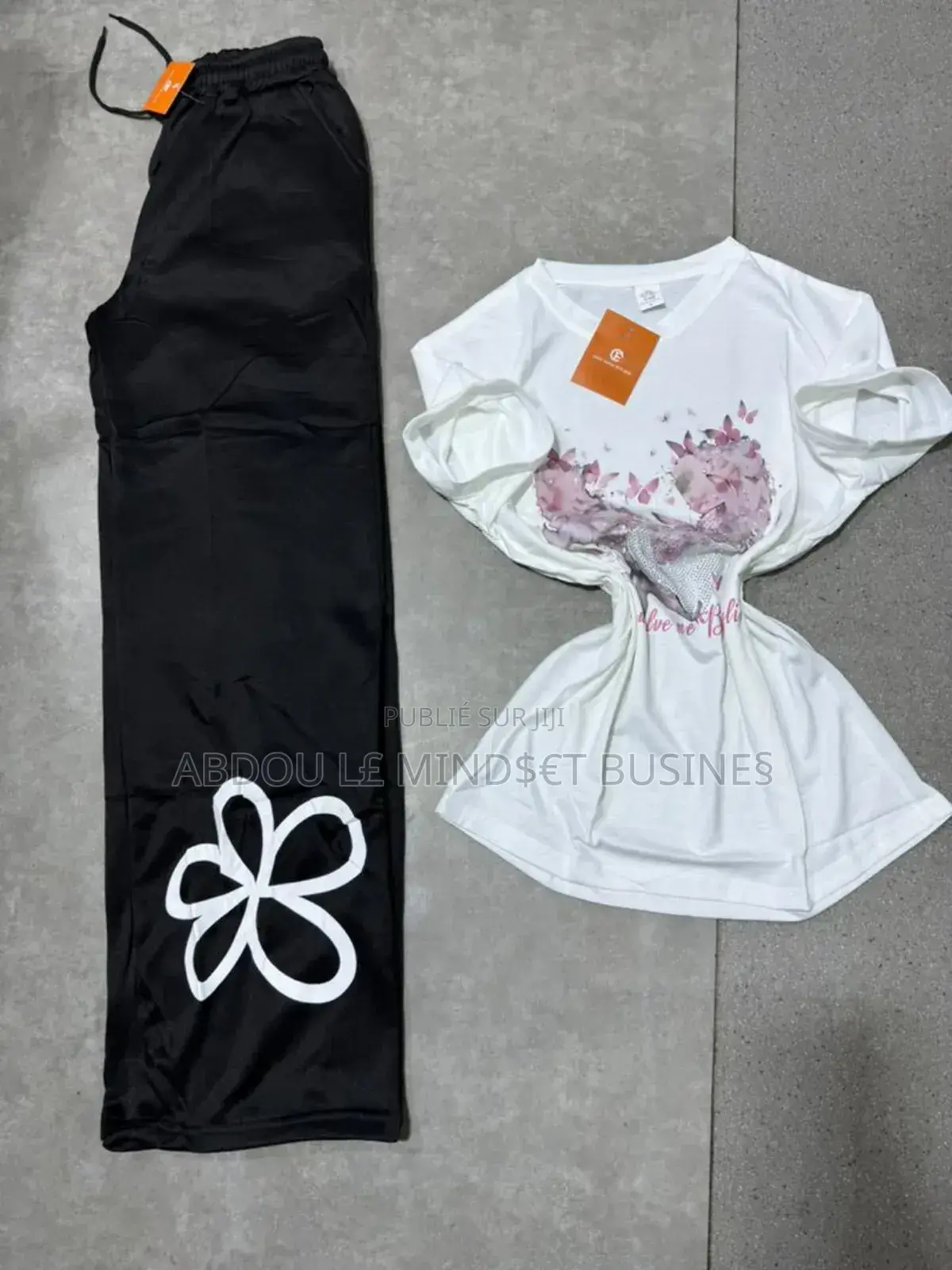 Ensemble Jogging Pour Femme Disponible
