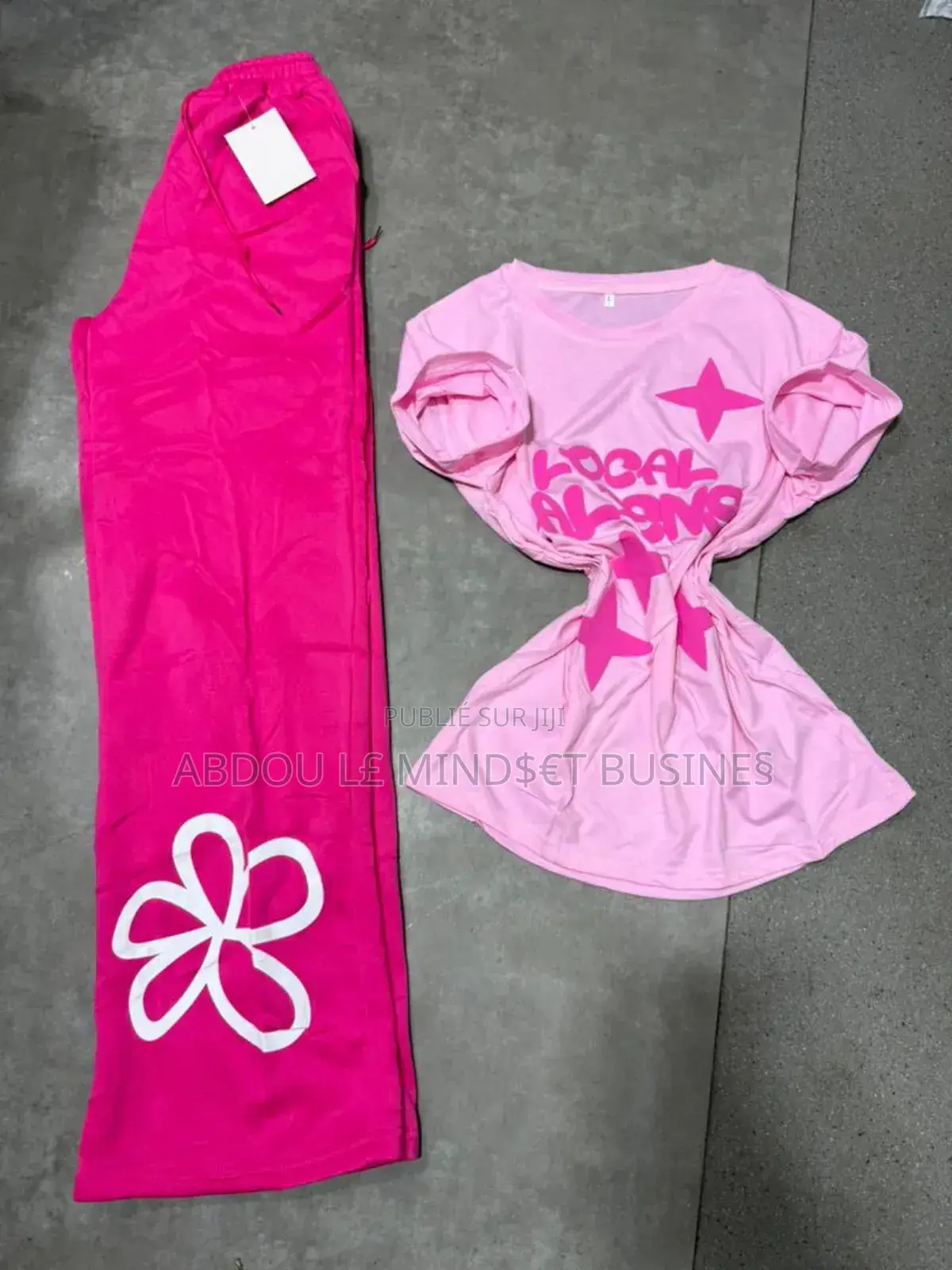 Ensemble Jogging Pour Femme Disponible