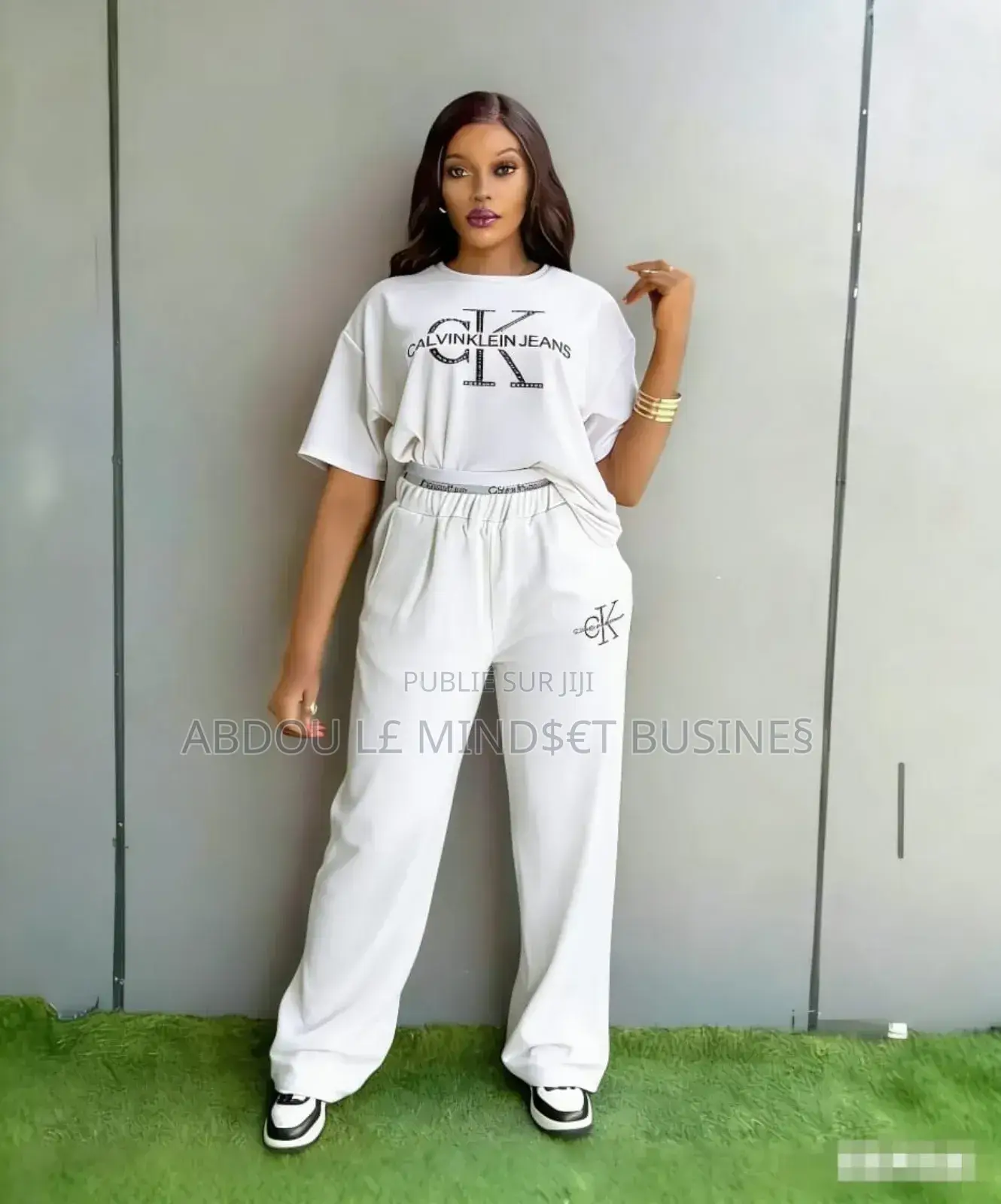 Ensemble T-Shirt Bas Large Disponible