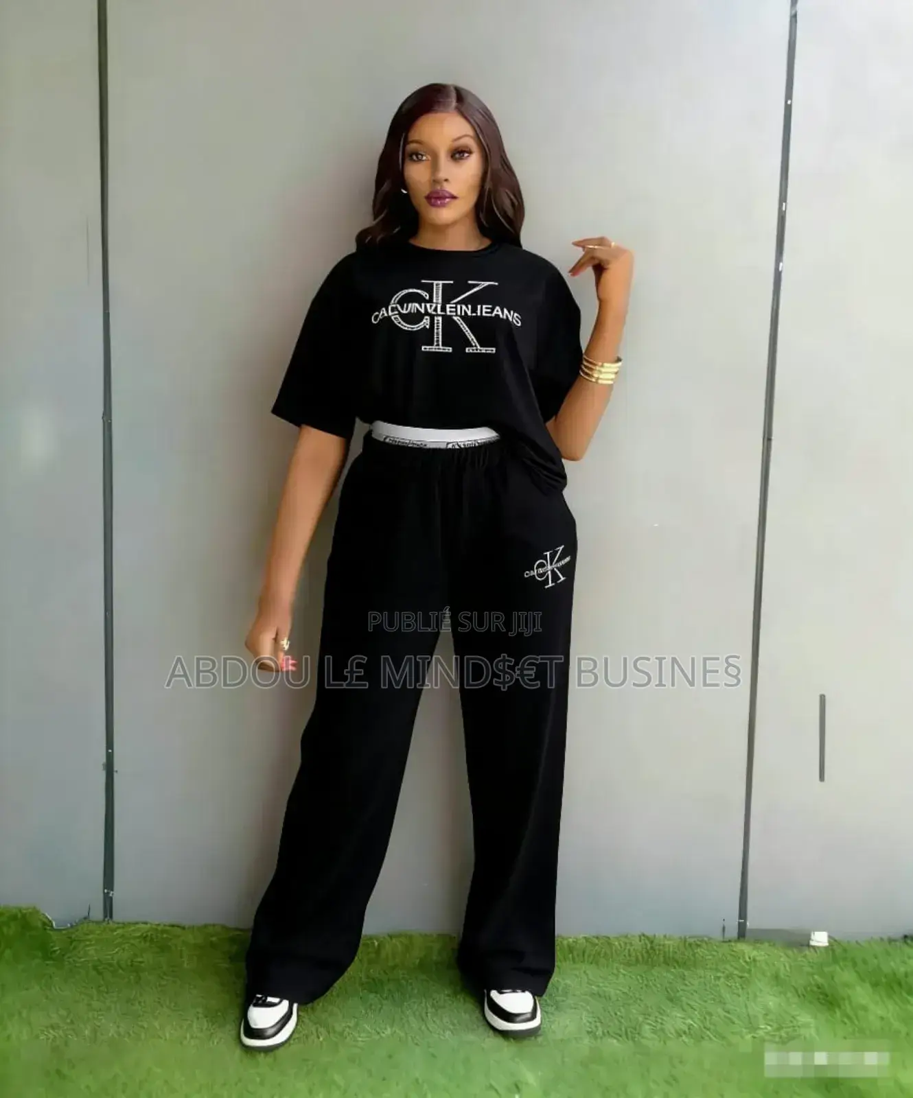 Ensemble T-Shirt Bas Large Disponible
