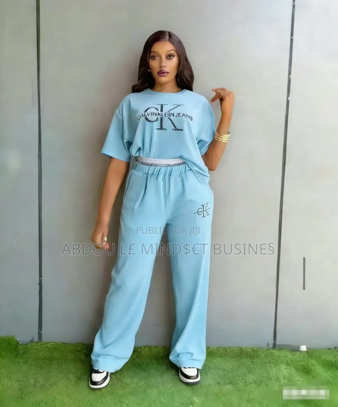Ensemble T-Shirt Bas Large Disponible