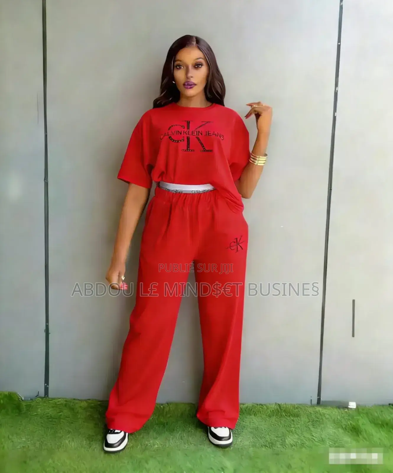 Ensemble T-Shirt Bas Large Disponible