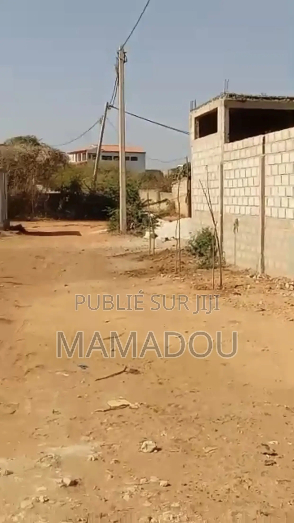 Terrain De 1000m2 À Vendre À Toubab Dialaw Derrière Centre Jule