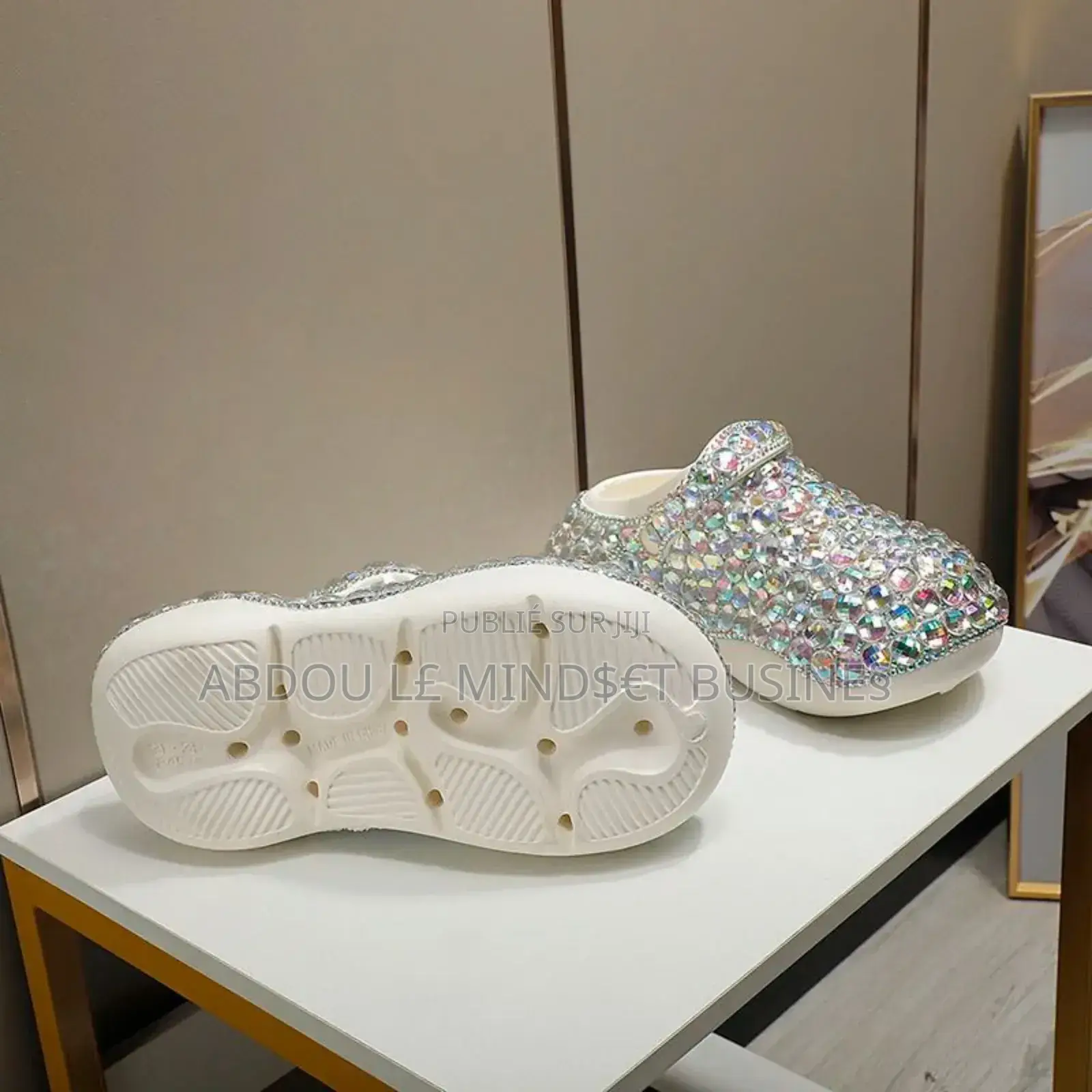 Crocs Original Qualité Pour Femme Disponible
