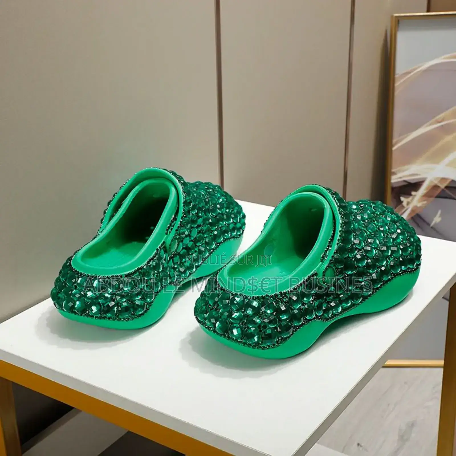 Crocs Original Qualité Pour Femme Disponible