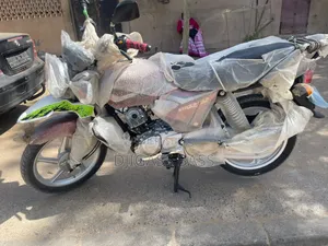 TVS HLX 125 2023 Rouge