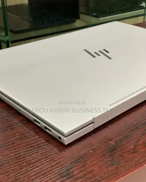 Nouveau Ordinateur portable HP Envy 17 16GB Intel Core i7 SSD 512GB