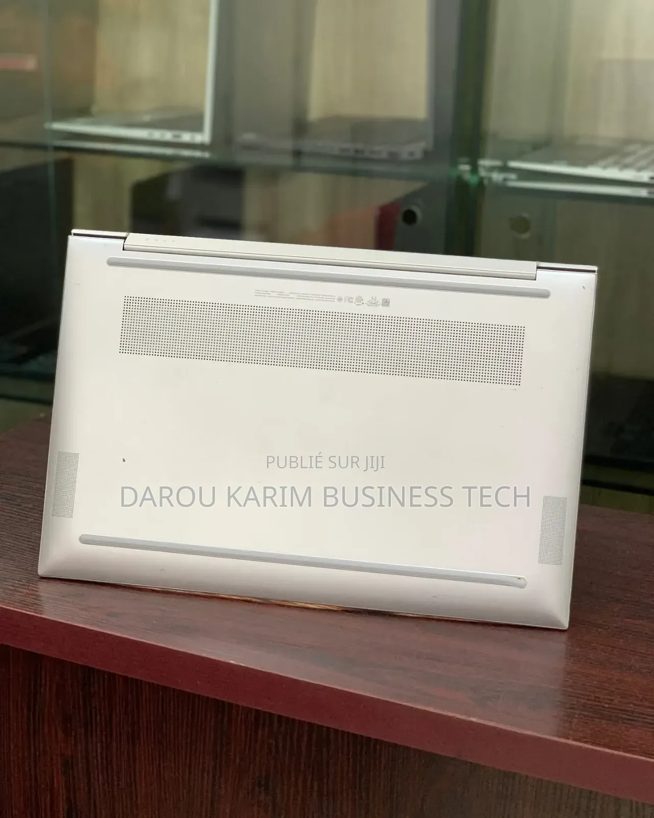 Nouveau Ordinateur portable HP Envy 17 16GB Intel Core i7 SSD 512GB