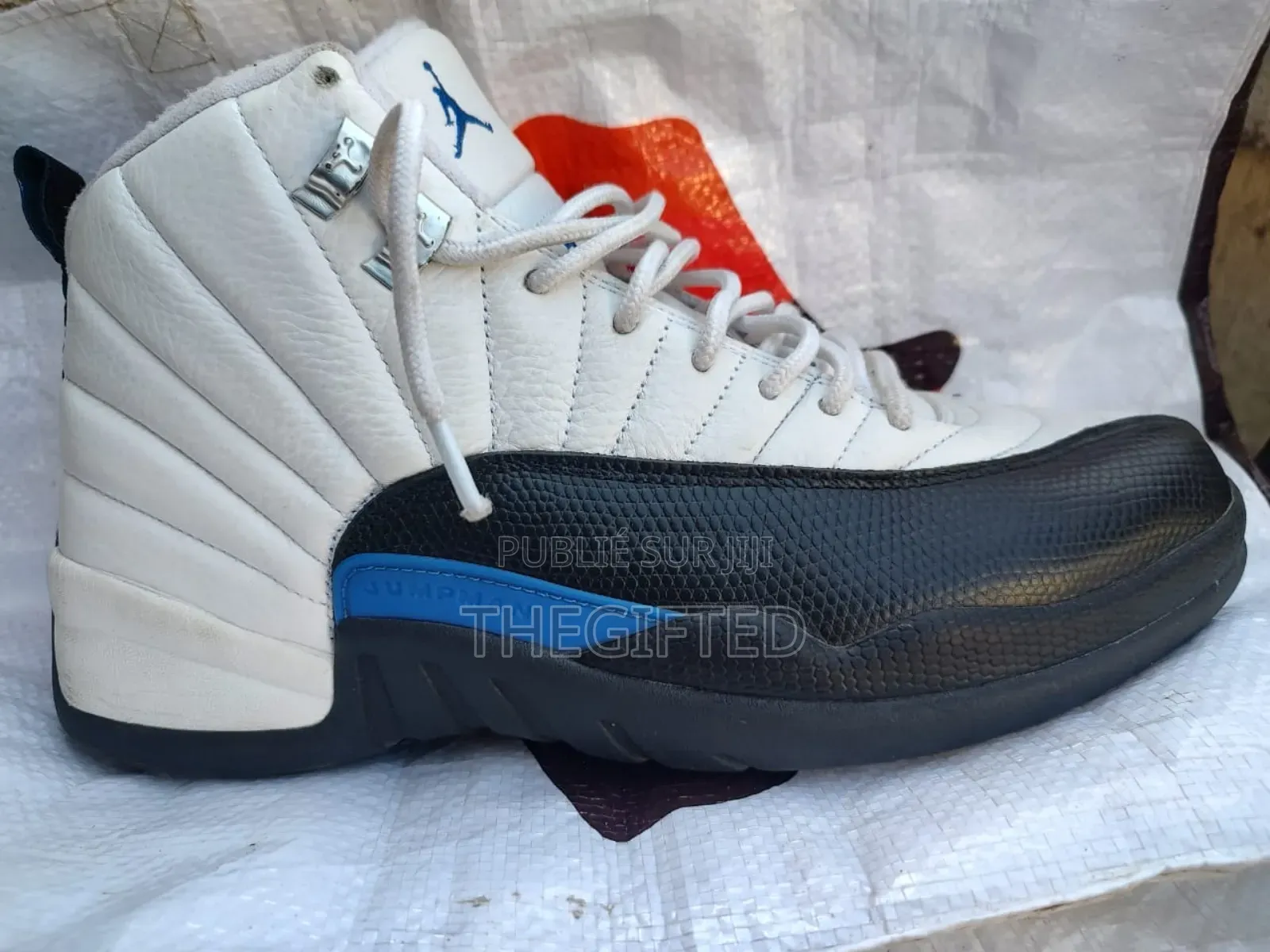 Jordan 12 Authentique