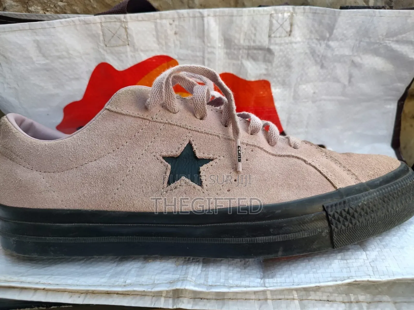 Converse Size 44