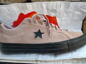 Converse Size 44